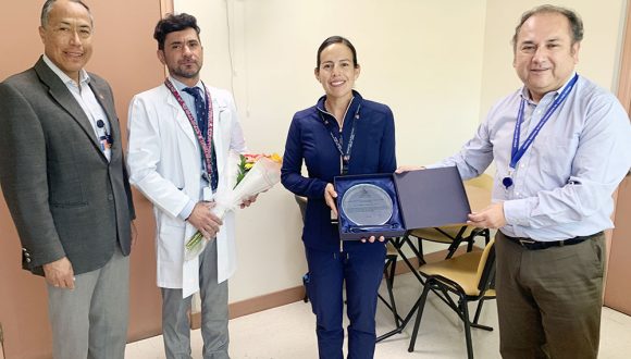 Autoridades felicitaron a enfermera del Hospital de Arica que es campeona panamericana de mountain bike