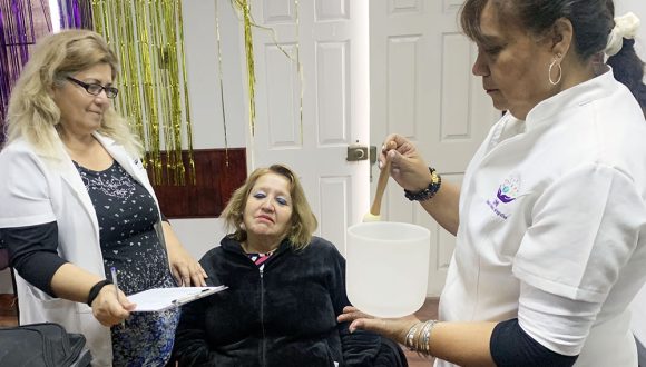 Servicio de salud Arica realizó operativo de terapias integrativas para personas usuarias del PRAIS